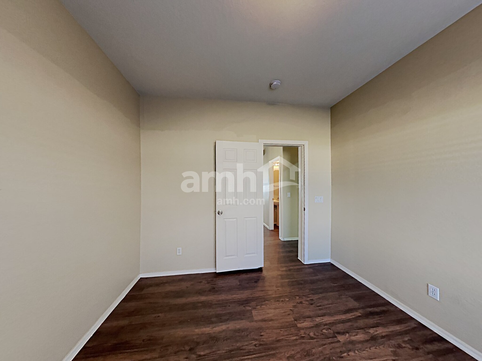 Building Photo - 1517 S 115th Dr