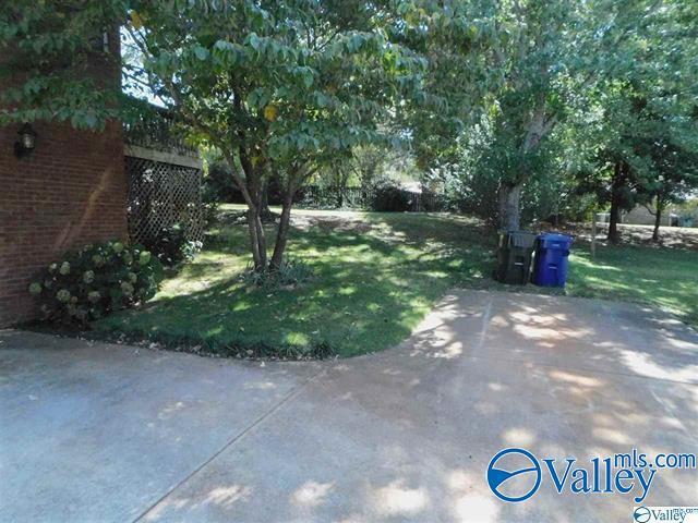 Building Photo - 176 Water Oak Dr