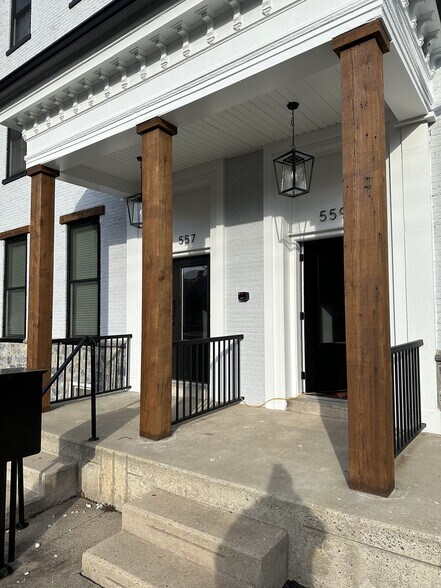 Building Photo - 557 Union St