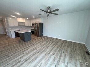 Building Photo - W219N16231 Primrose Ct