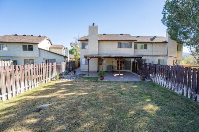 Building Photo - American Beauty Garden 4 Bedroom Home in C...