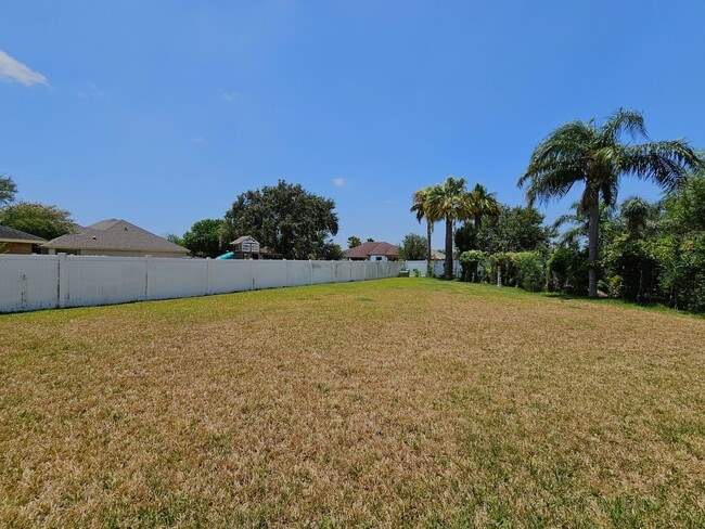 Building Photo - 5618 Ironwood Ct