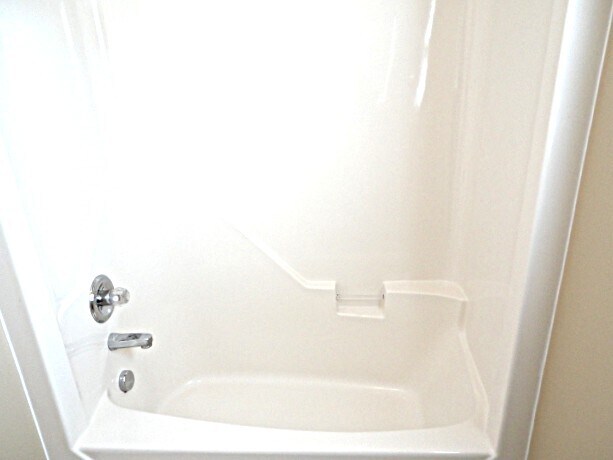 Building Photo - 7904 Willow Croft Dr