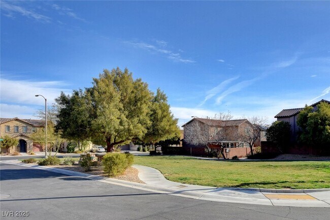 Building Photo - 6935 Galeria Posada Ave