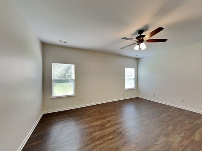 Building Photo - 7423Mary Mary Jo Helms Dr