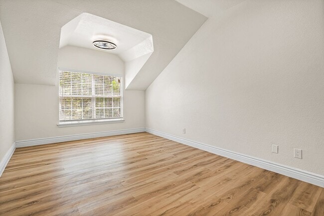 Building Photo - 9130 Windgarden Cir