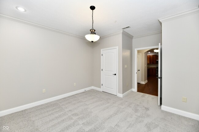 Building Photo - 8555 One W Dr