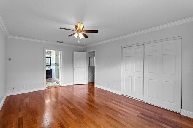 Building Photo - 7803 NW 70th Ave