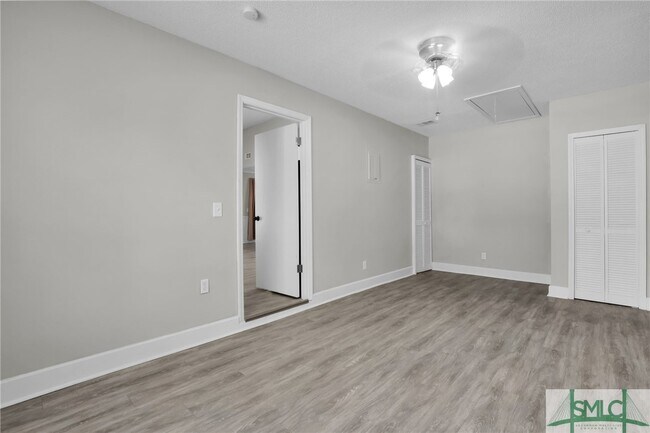 Building Photo - 20 Quail Forest Dr