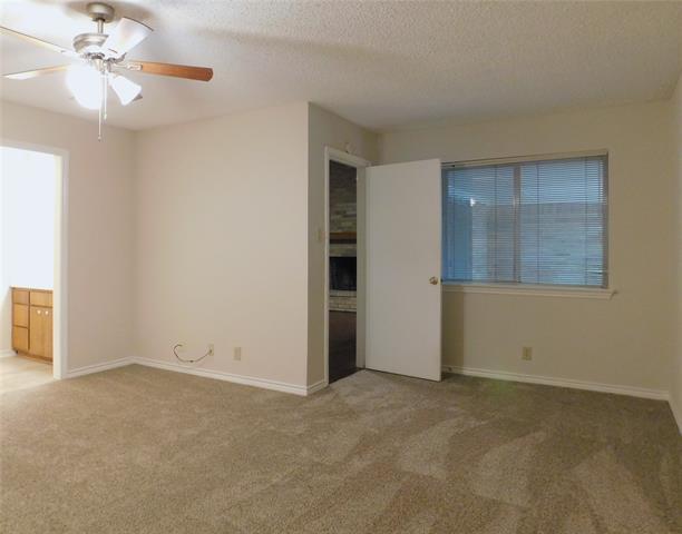 Building Photo - 2204 Canterbury Ct