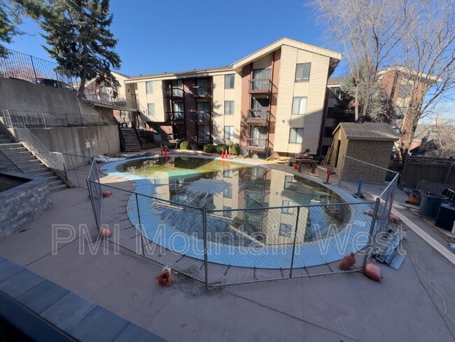 Building Photo - 1032 E 400 S