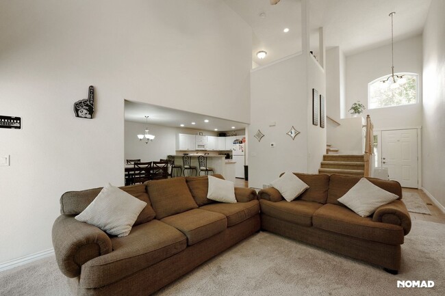 Building Photo - Spacious 4BR Townhome in Greeley