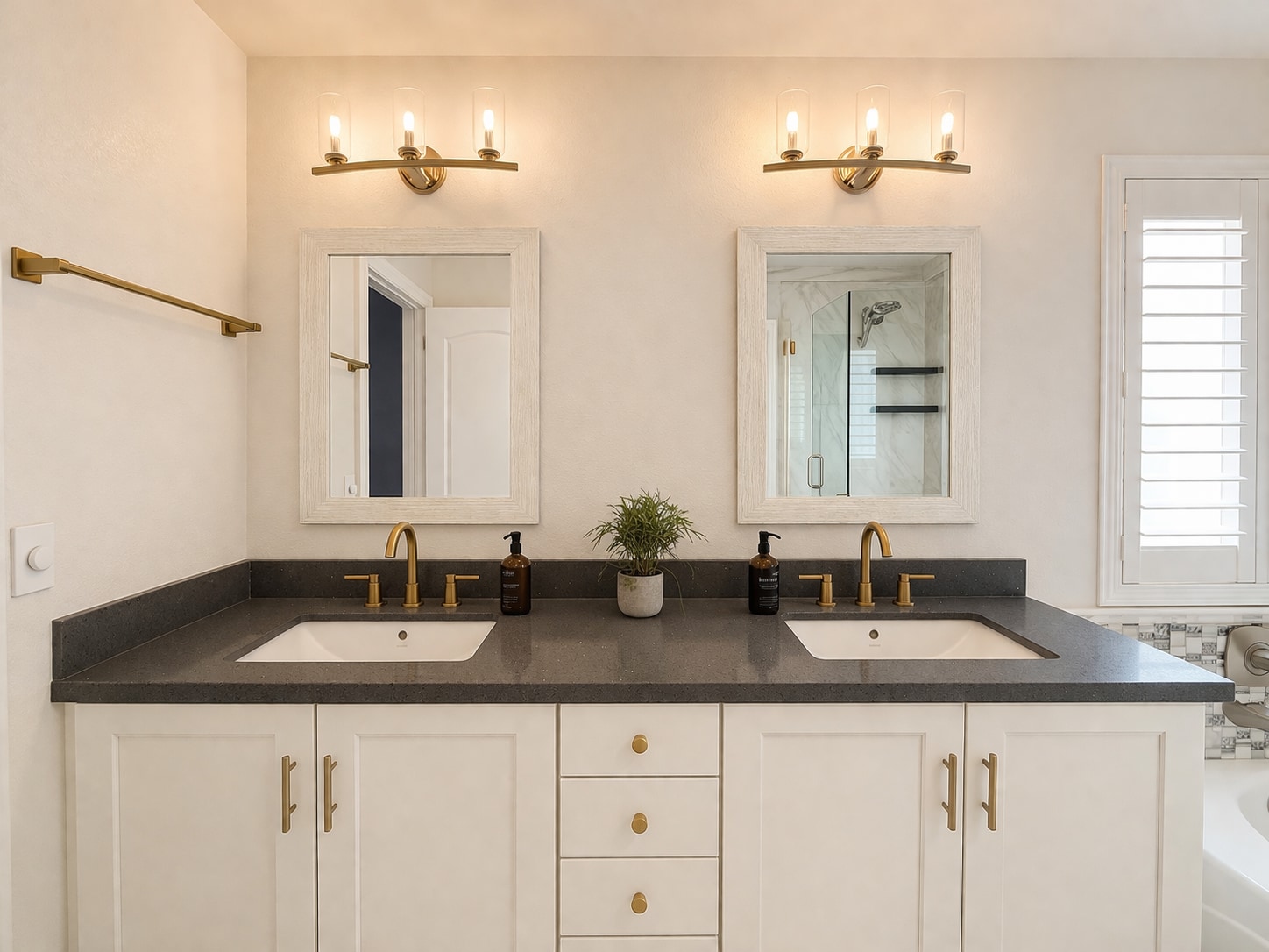 Building Photo - 7629 Valley Green Dr