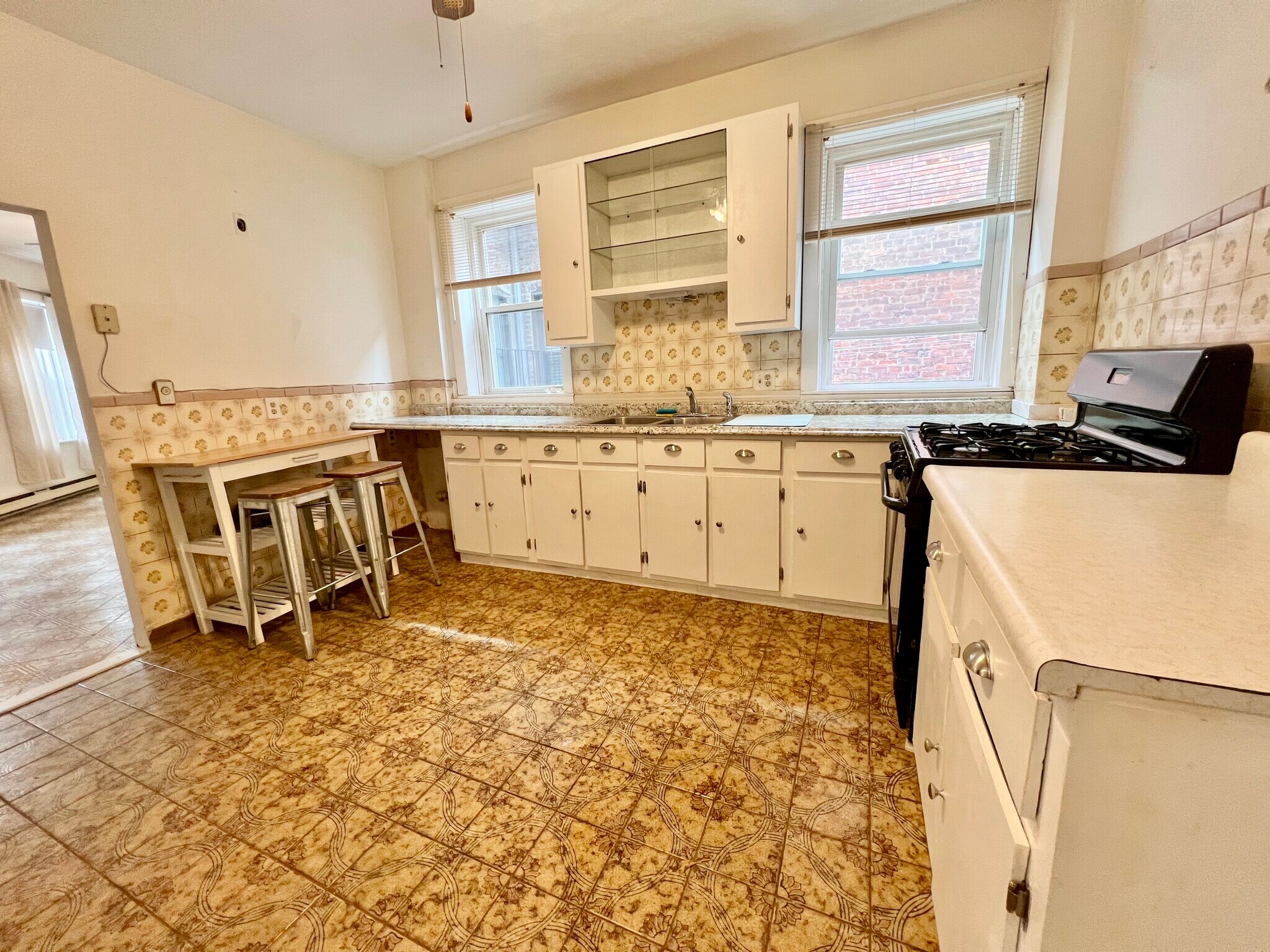 Building Photo - 84 N Margin St