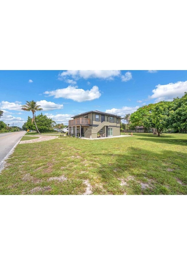 Building Photo - 5023 Club Rd