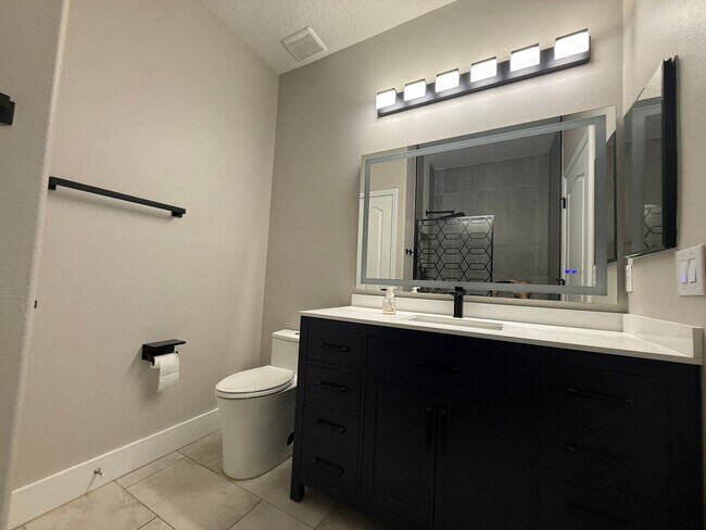 Building Photo - Beautiful Single Family Home in Windermere!