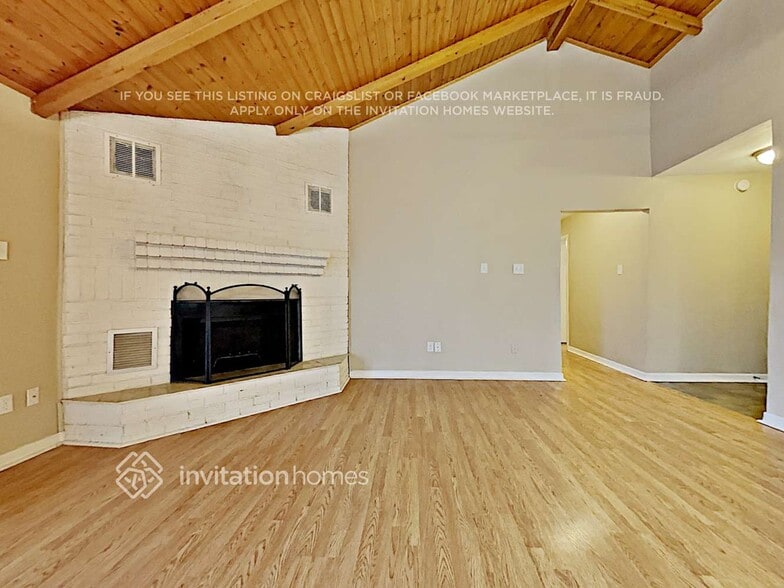 Building Photo - 10818 Highpoint Ln