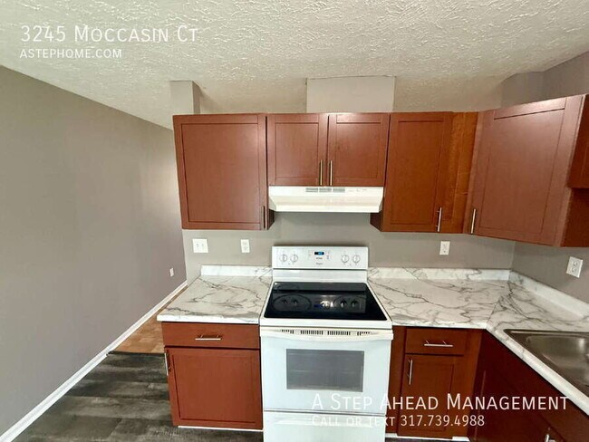 Building Photo - 3245 Moccasin Ct