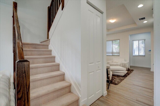 Building Photo - 1451 Pioneer Way
