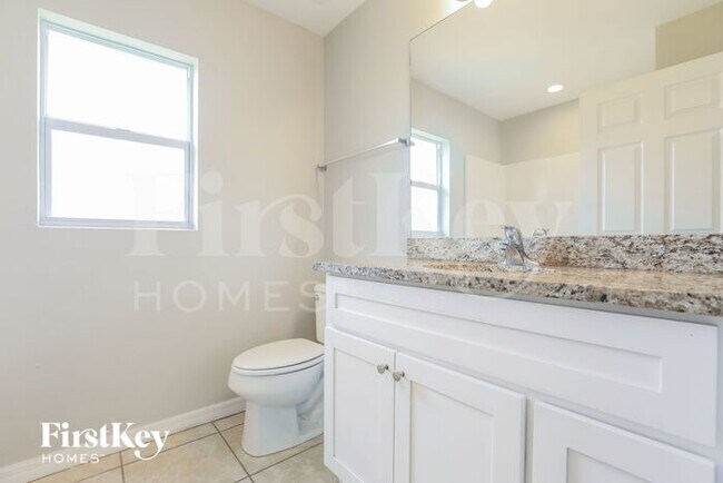 Building Photo - 4570 Lummus St