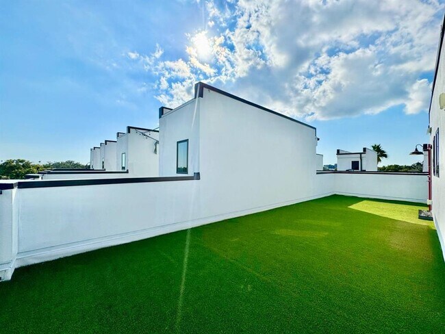 Building Photo - 4215 W North A St