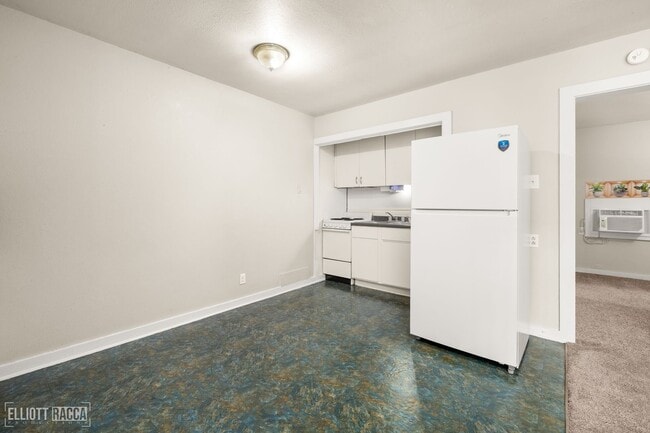 Building Photo - Charming One Bed One Bath In the Garden Di...