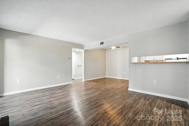 Building Photo - 5020 Sardis Rd
