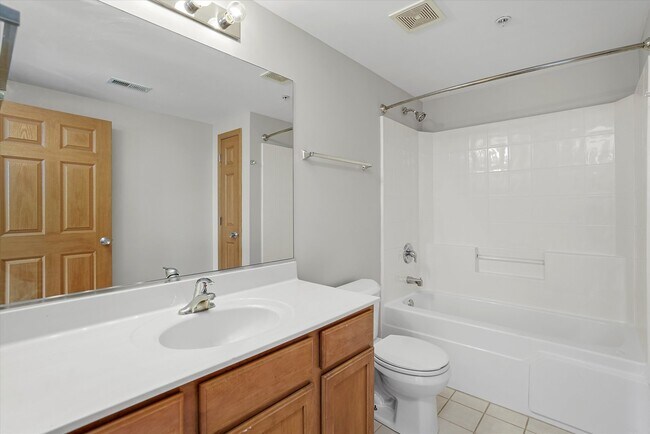 Building Photo - 16671 Liberty Cir