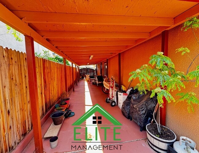 Building Photo - This Home offers a harmonious blend of com...