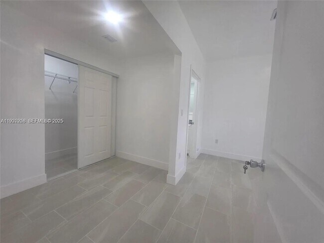 Building Photo - 21210 SW 119th Ave