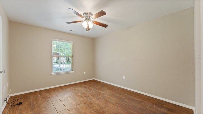 Building Photo - 307 Ewalt Ave