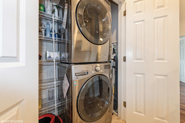 Building Photo - Beach Bliss: Cozy Condo Near Rehoboth & Lewes