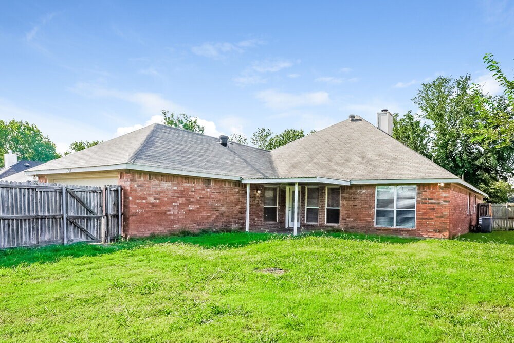 Building Photo - 7921 Wayne Way