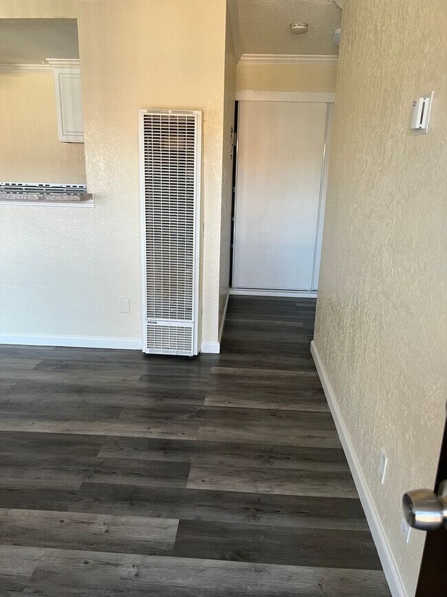 Building Photo - Welcome to SkyView Villa & Somerset Apartm...