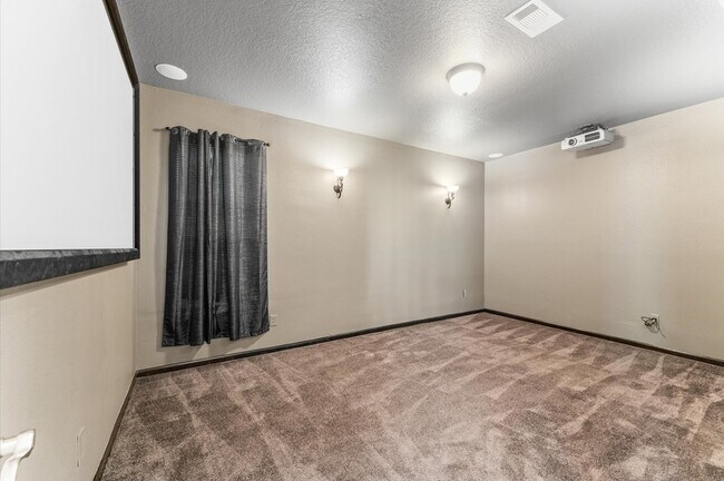 Building Photo - 406 Oak Stream Dr