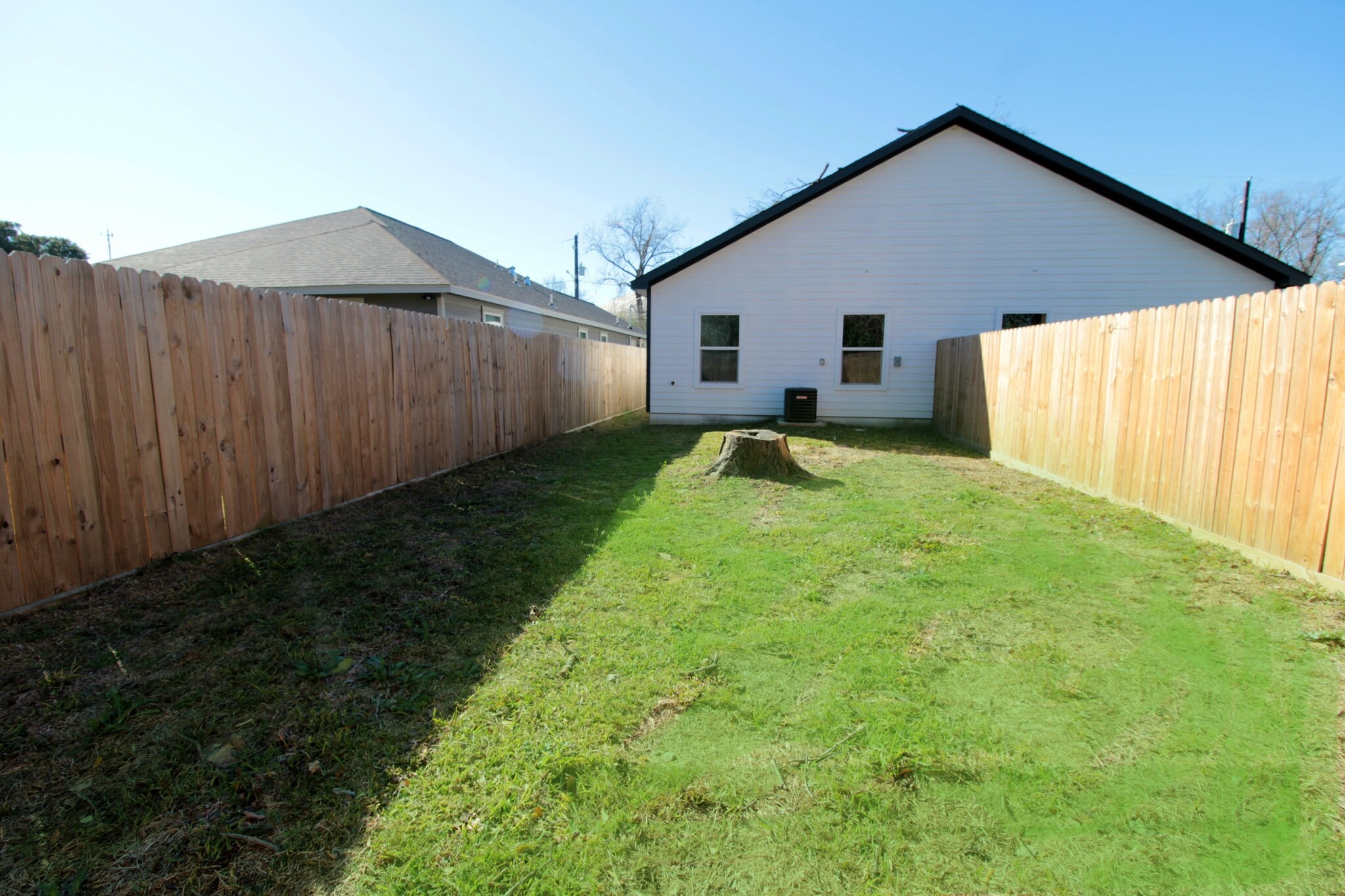 Building Photo - 7502 Sandle St