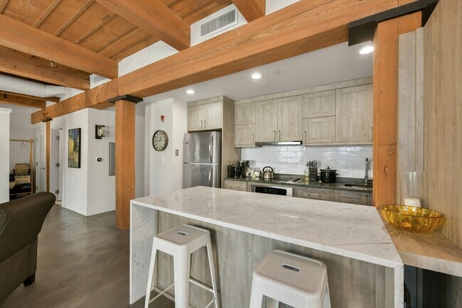 Building Photo - 90 Wareham St