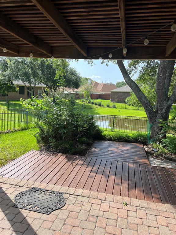 Building Photo - 510 Crestwater Ct