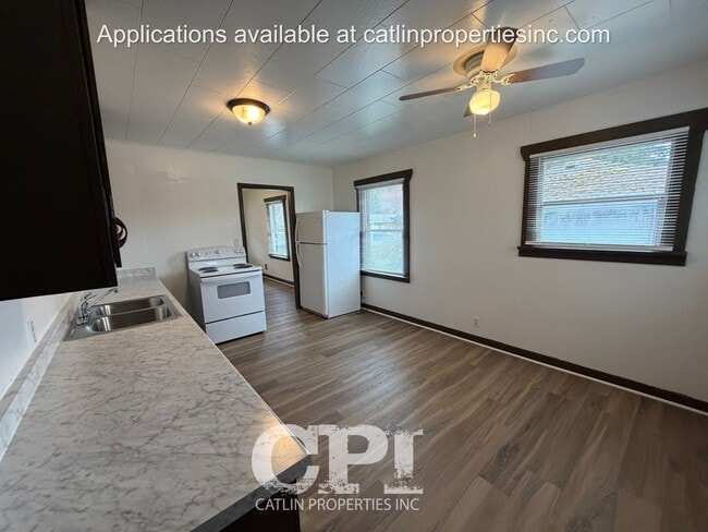 Building Photo - 1213 Ross Ave