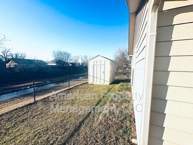 Building Photo - 2832 S 138th E Ave