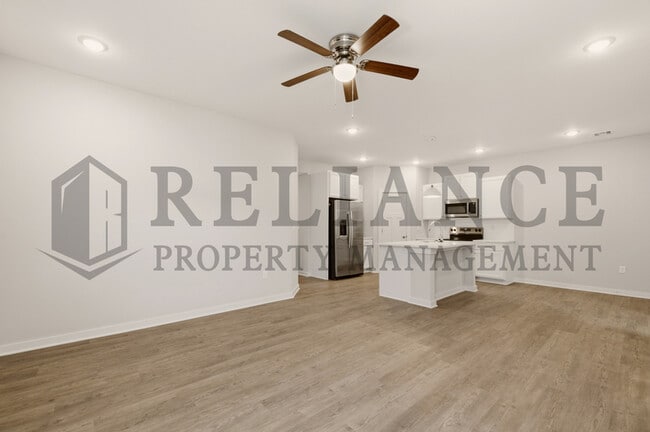 Building Photo - 622 W 50th St S