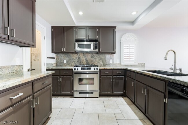Building Photo - 8232 Bermuda Beach Dr