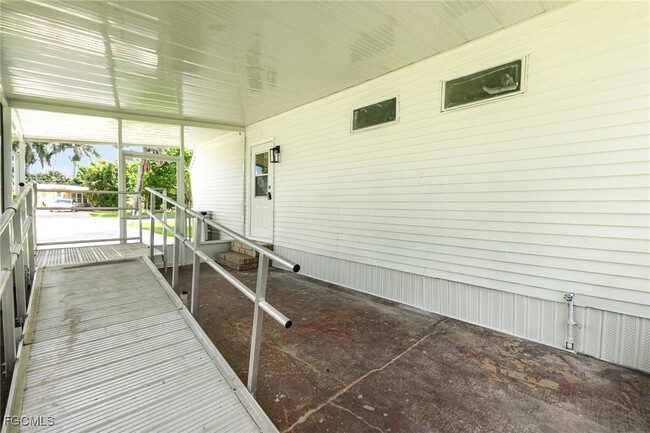 Building Photo - 91 Twin Palms Dr