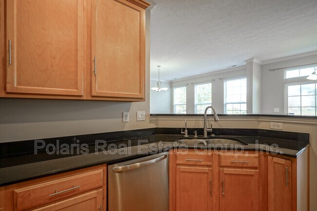 Building Photo - 4084 Weston Pointe Dr