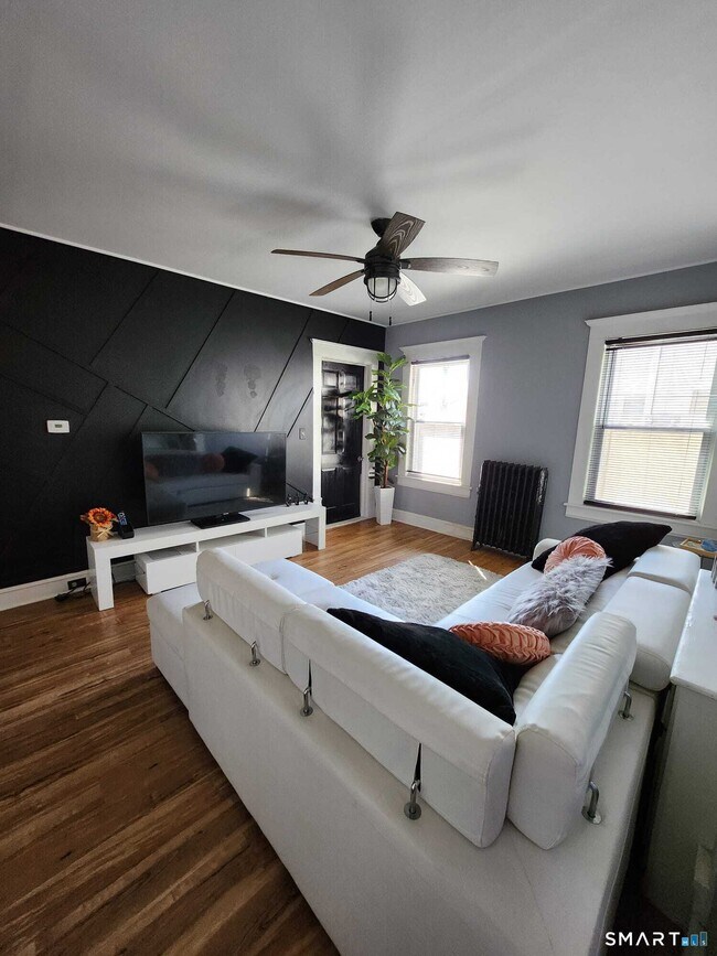 Building Photo - 14 Union St