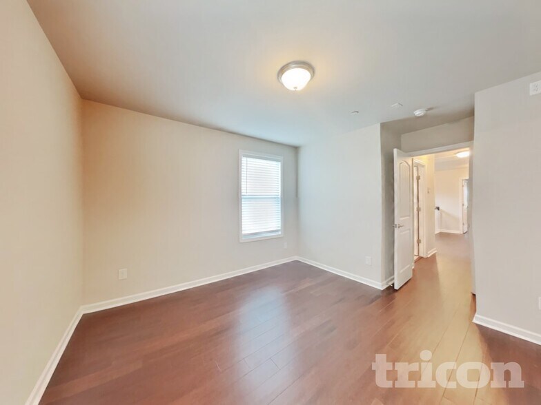 Building Photo - 314 Imperial Ct