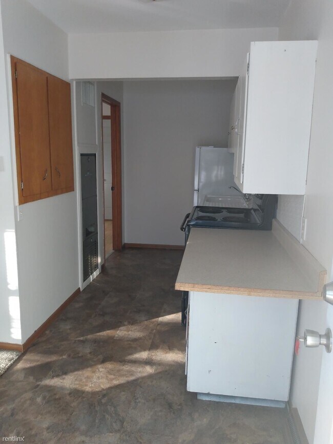 Primary Photo - 308 E Jefferson St