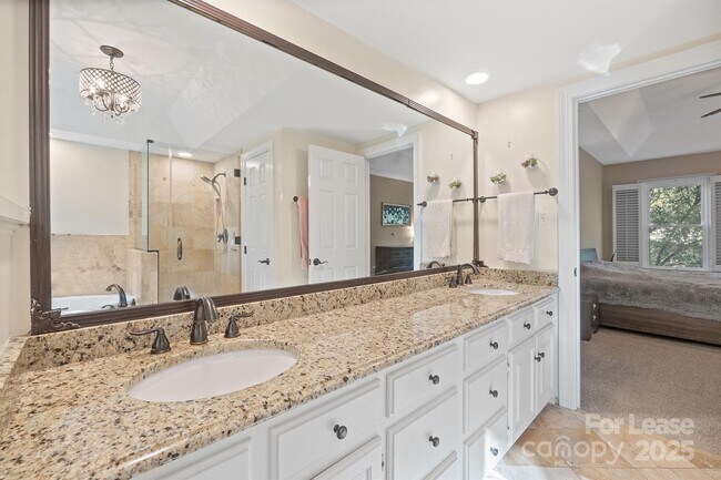 Building Photo - 16516 Plantation Woods Dr