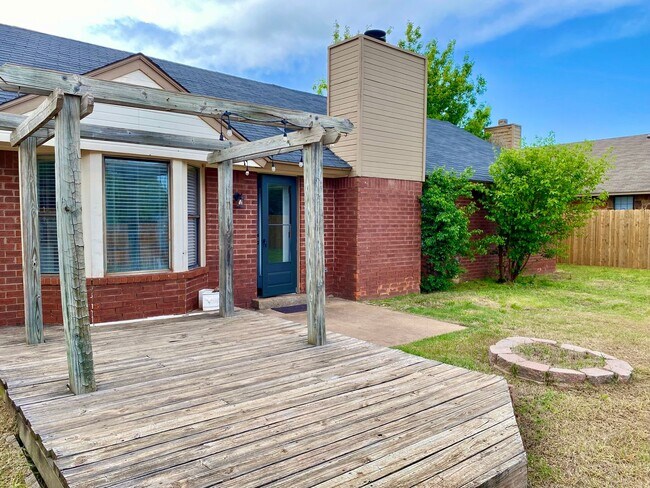 Building Photo - Great 3 bed 2 bath home in Edmond!