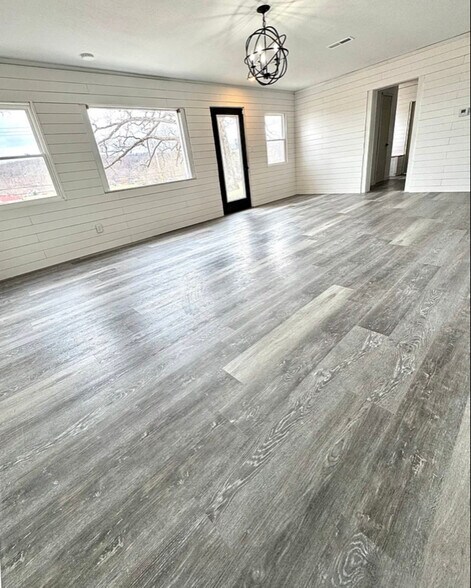 Building Photo - 1123 OH-552
